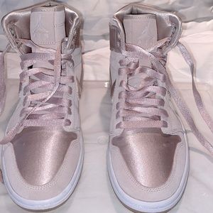 Nike Womens Air Jordan Hi Top Sneaker